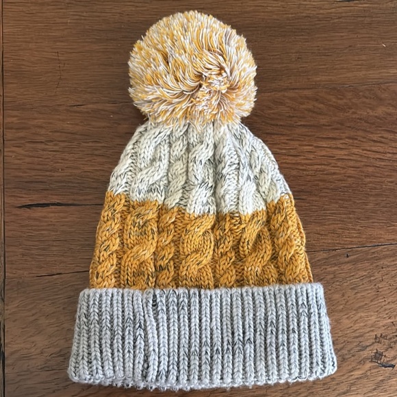 Smartwool Isto Retro Beanie NWOT Winter Hat Honey Gold - Picture 5 of 9